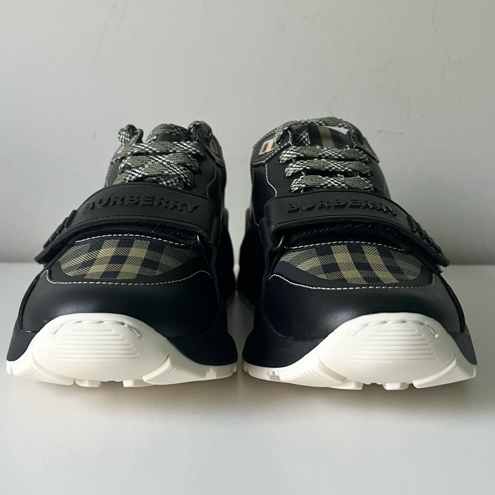 Burberry Check Ladies Sneakers - Picture 4 of 16